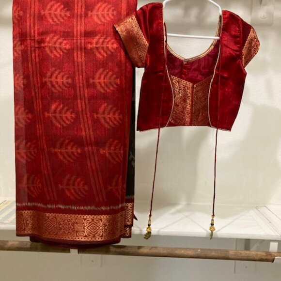 Silk/cotton sari with fancy blouse - Picture 2 of 3